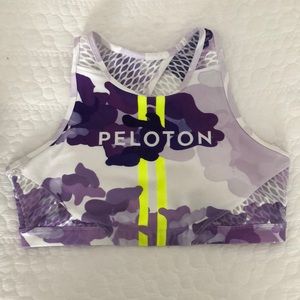 Pristine condition Peloton WITH purple bra